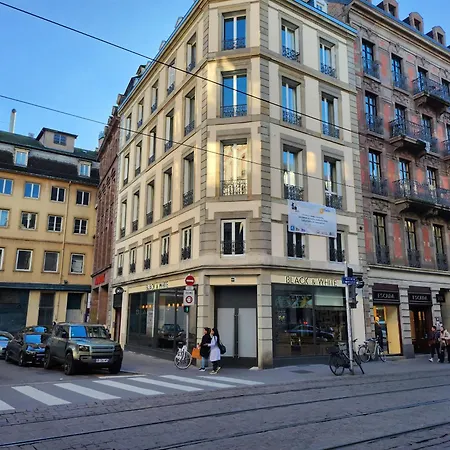 Le Mesange, Centre-ville *