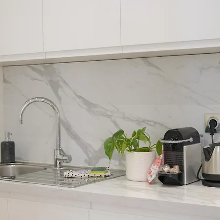 Le Mesange, Centre-ville